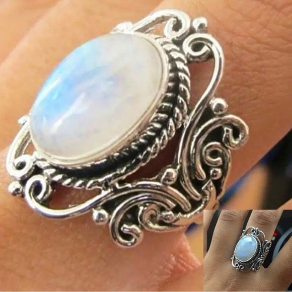 Silver Moonstone Ring Size 7
Zinc Alloy Steel - Picture 3 of 4
